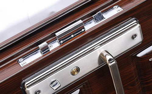 大连市24小时上门开锁公司